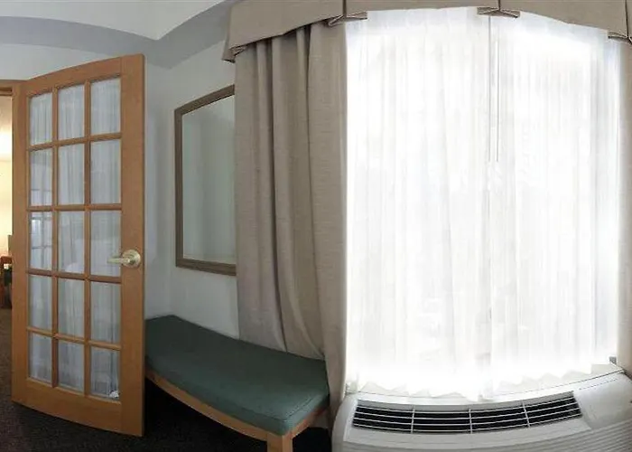Express & Chicago-midway Airport By Ihg 2*