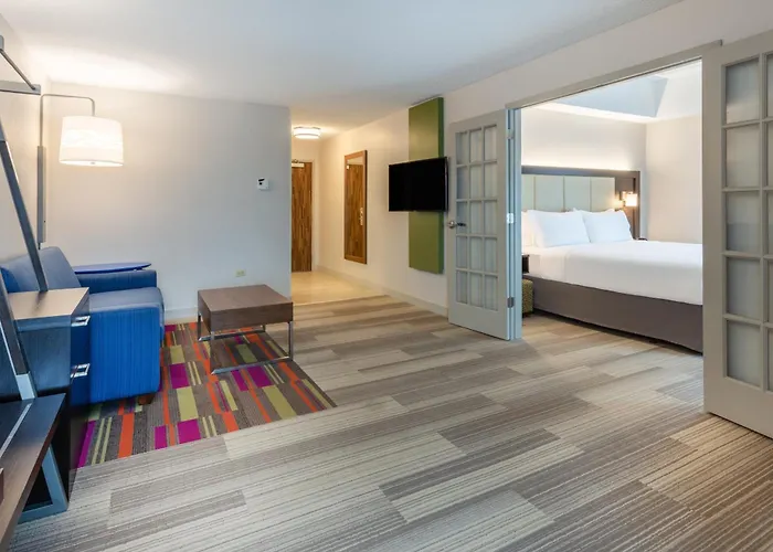 Express & Chicago-midway Airport By Ihg