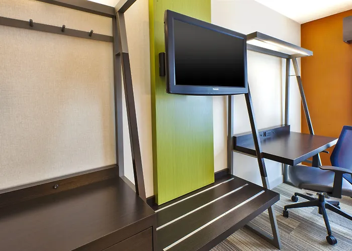 Express & Chicago-midway Airport By Ihg