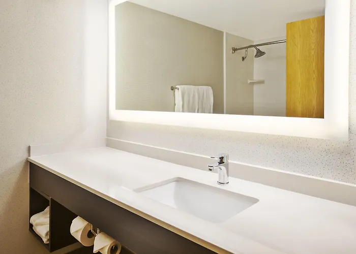 Express & Chicago-midway Airport By Ihg Hotel 2*
