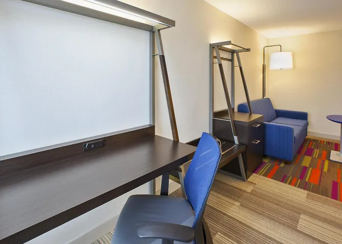 Отель Express & Chicago-midway Airport By Ihg Bedford Park