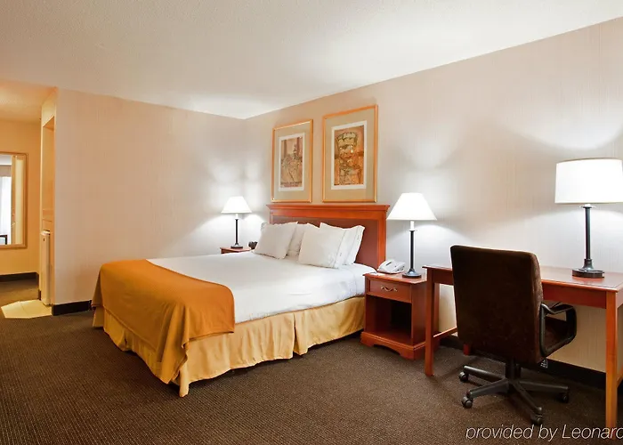 Express & Chicago-midway Airport By Ihg Hotel