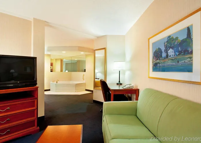 Express & Chicago-midway Airport By Ihg